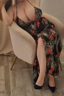 Izabela White