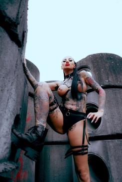 Dominatrix Klara